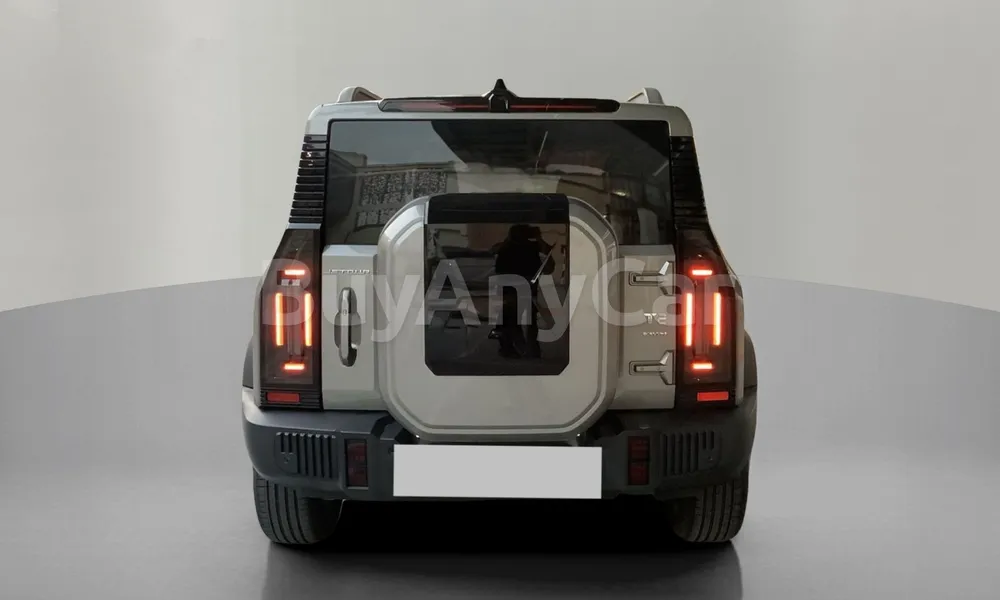 Vehicle photo 2