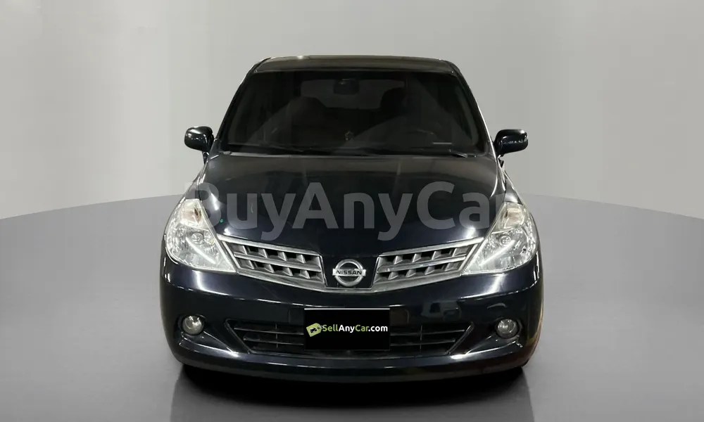 Vehicle photo 1