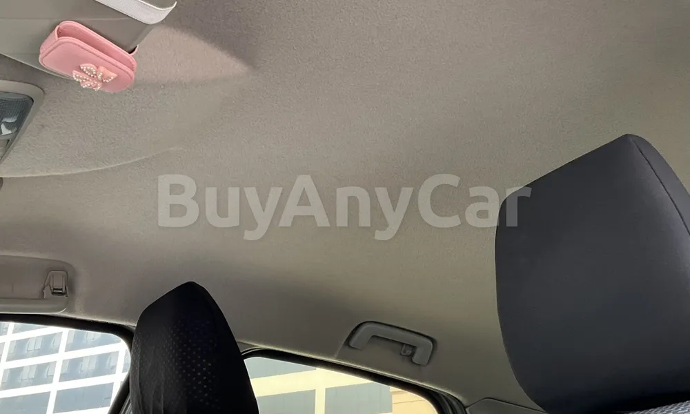 Vehicle photo 6