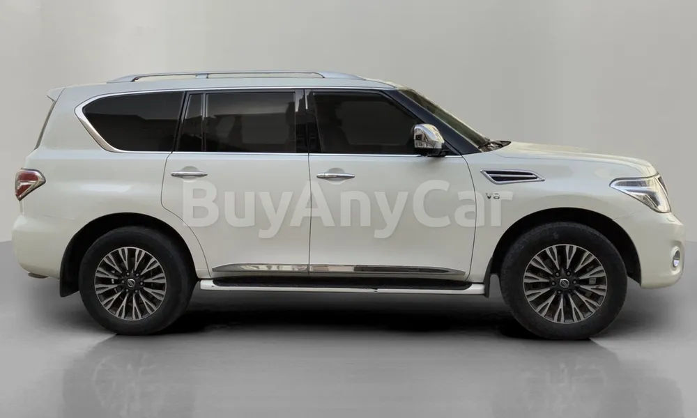 Vehicle photo 2