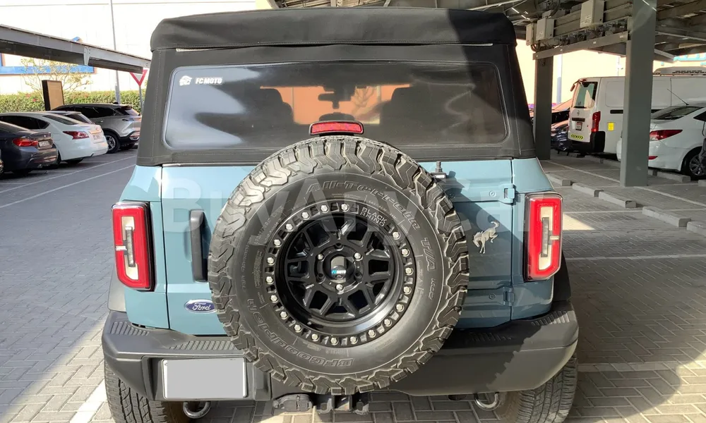 Vehicle photo 2
