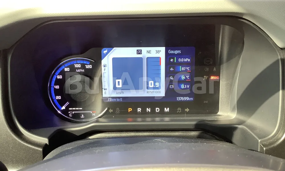 Vehicle photo 5