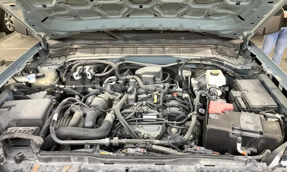 Vehicle photo 7