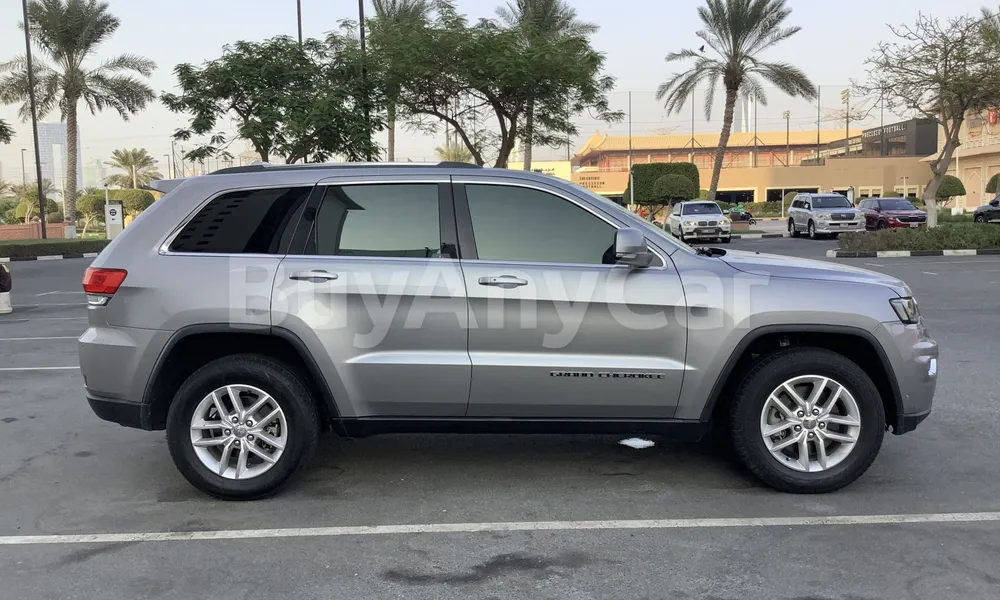 Vehicle photo 3
