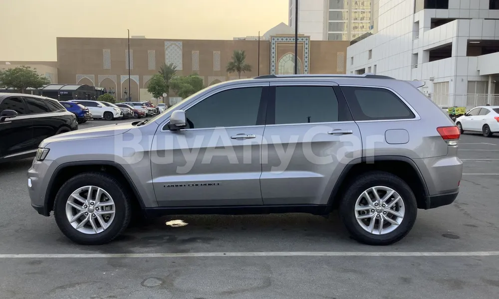 Vehicle photo 4