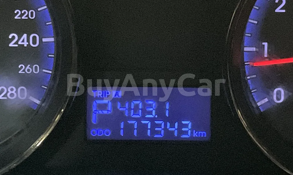 Vehicle photo 7