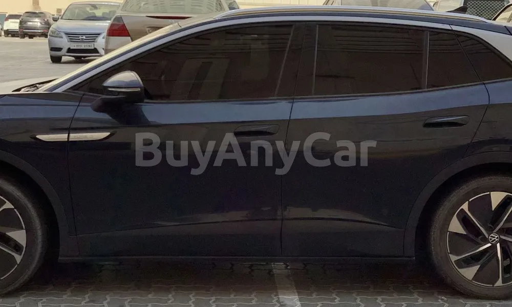 Vehicle photo 4
