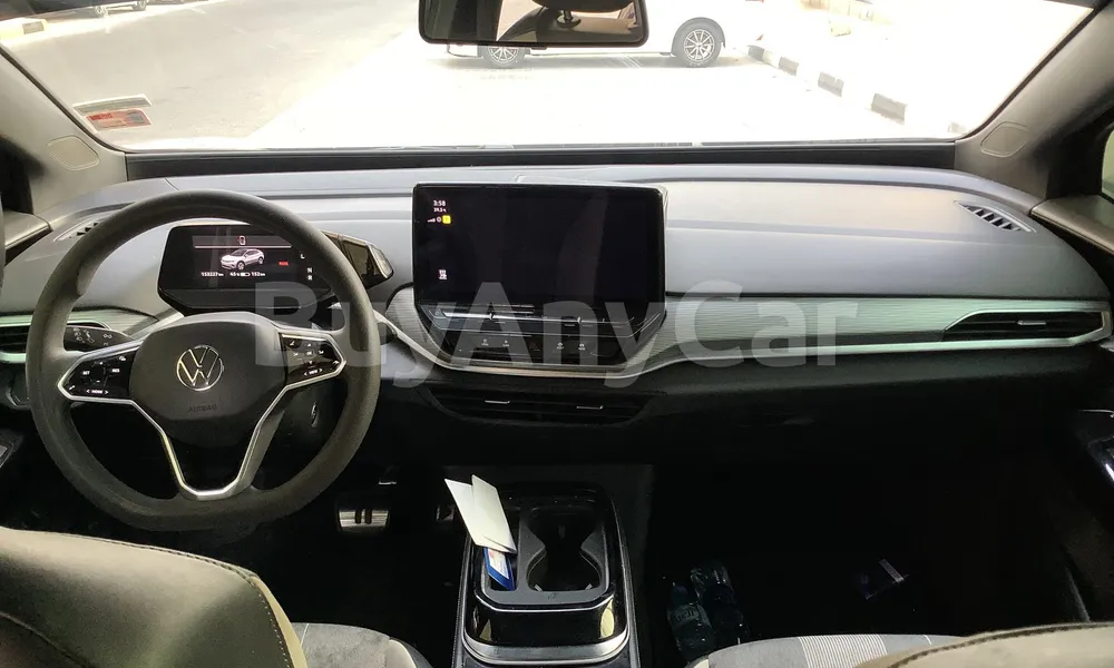 Vehicle photo 8