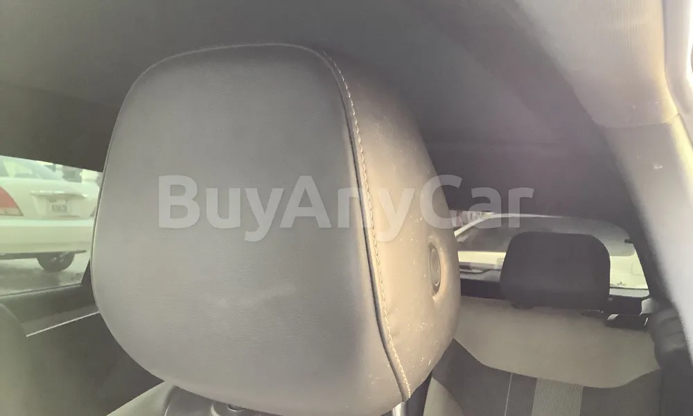 Vehicle photo 9