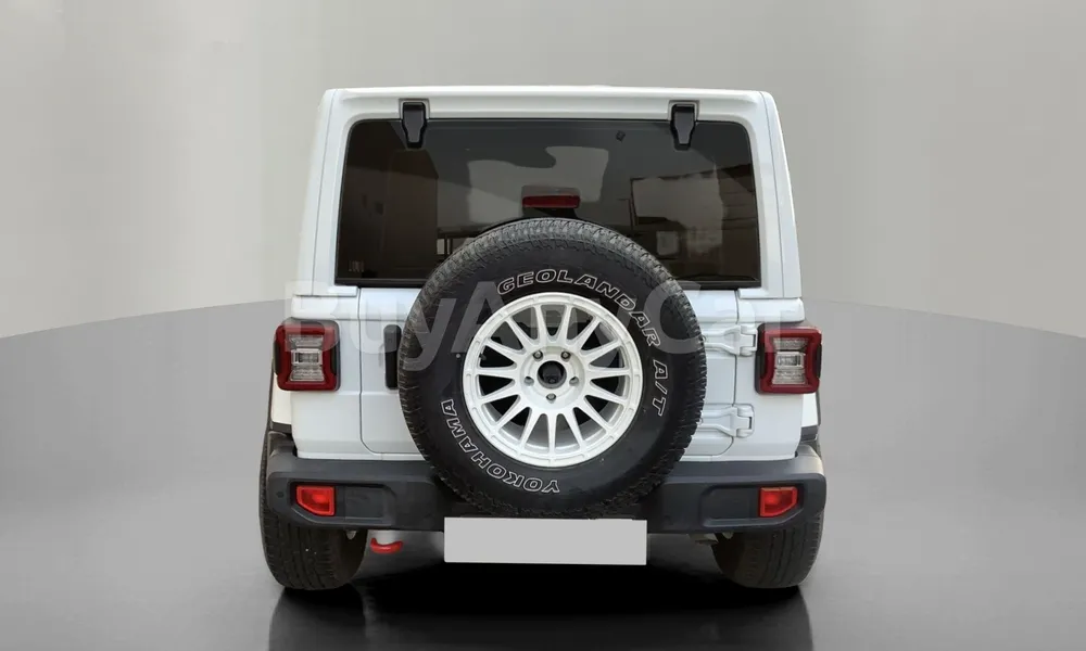 Vehicle photo 2