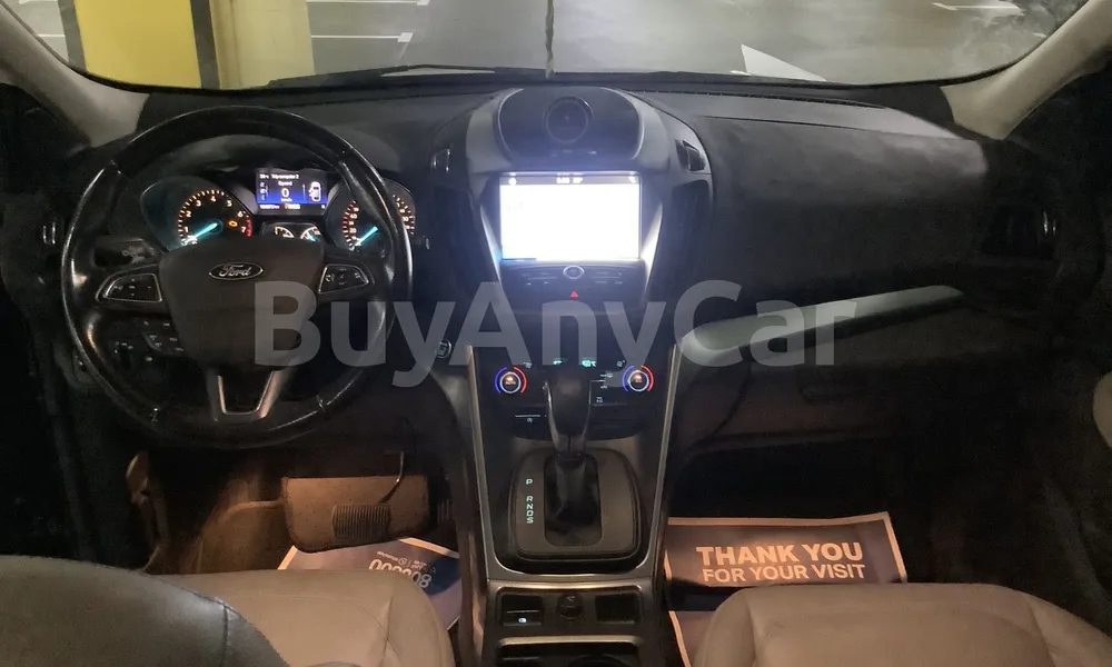 Vehicle photo 9
