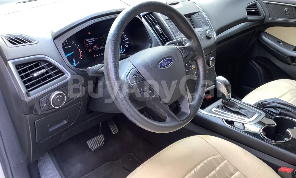 Vehicle photo 7