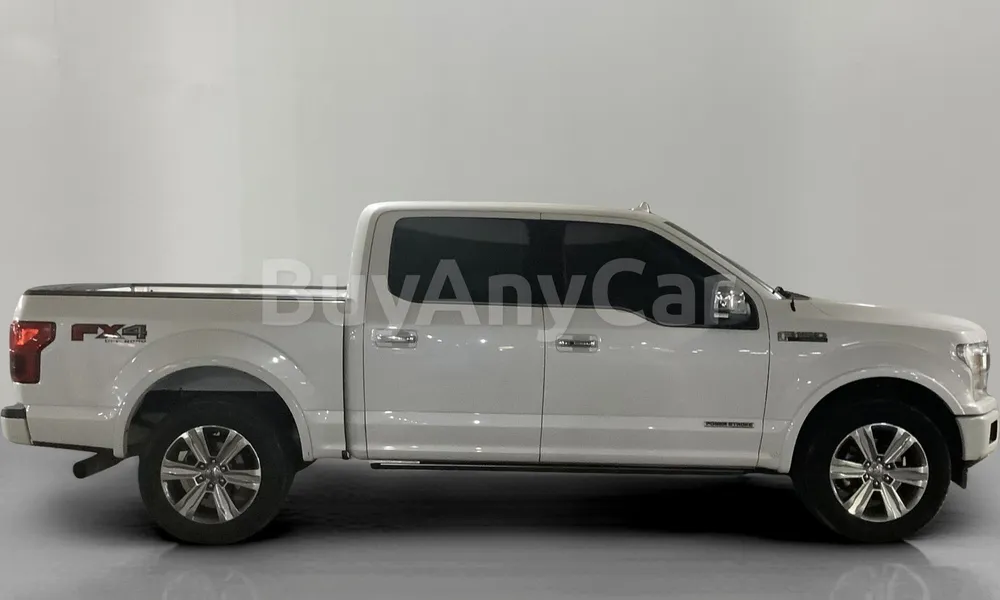 Vehicle photo 3