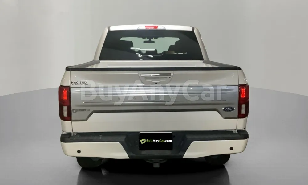 Vehicle photo 2