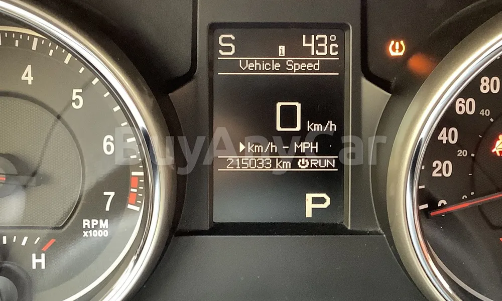 Vehicle photo 9