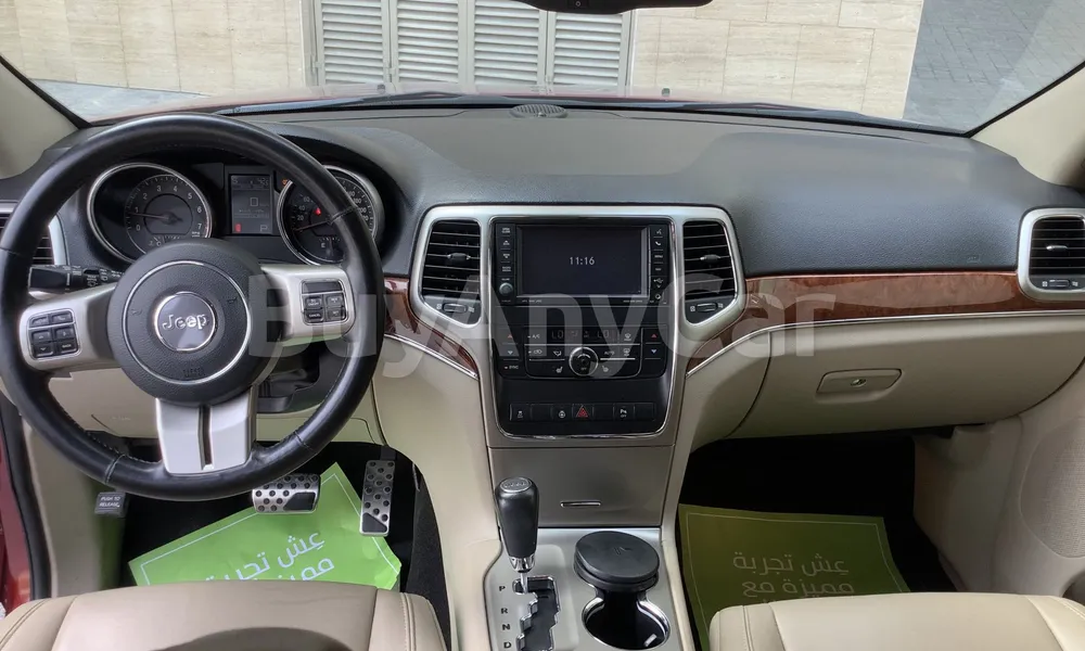 Vehicle photo 8