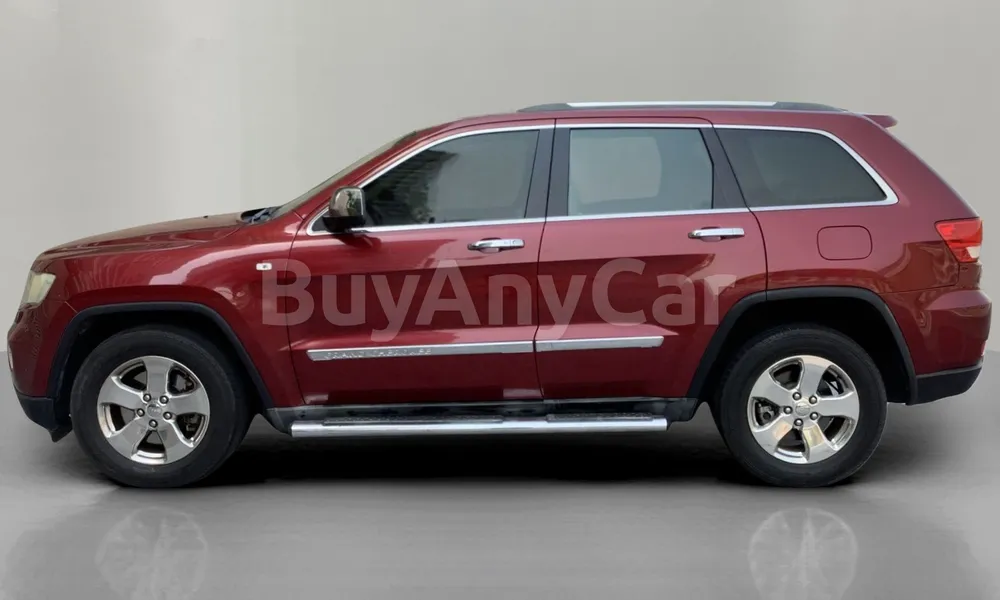 Vehicle photo 4