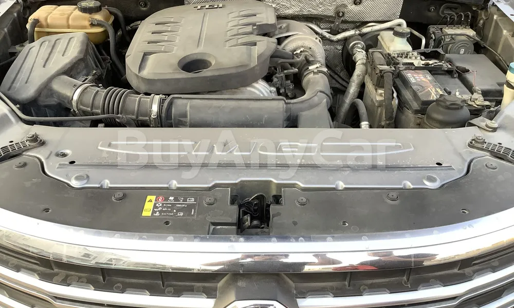 Vehicle photo 6