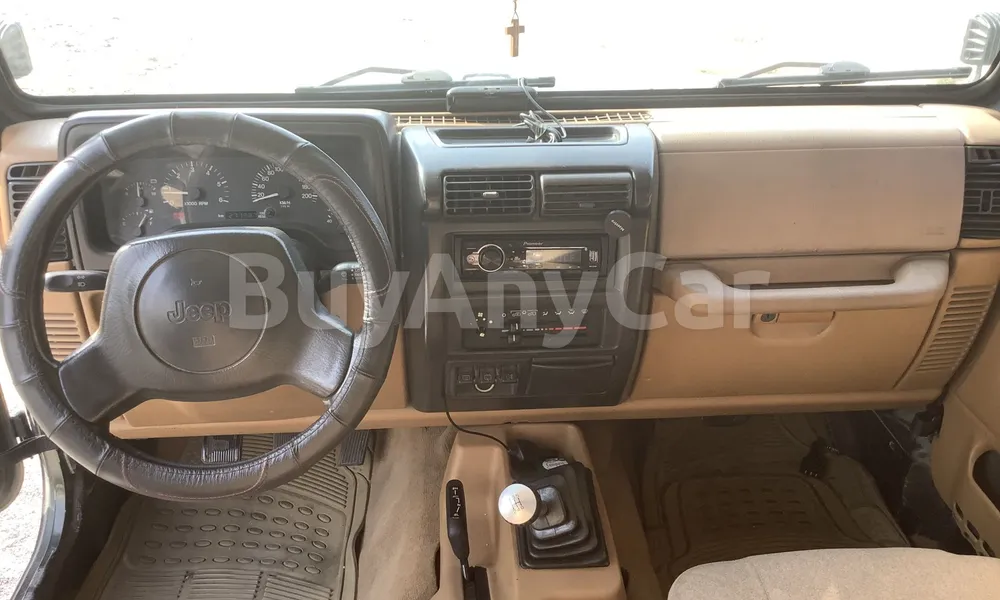 Vehicle photo 9