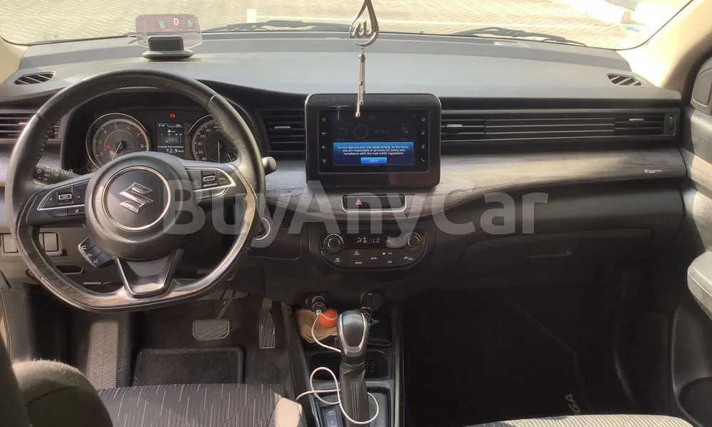 Vehicle photo 9