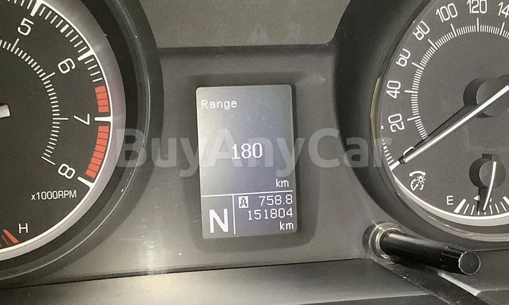 Vehicle photo 7