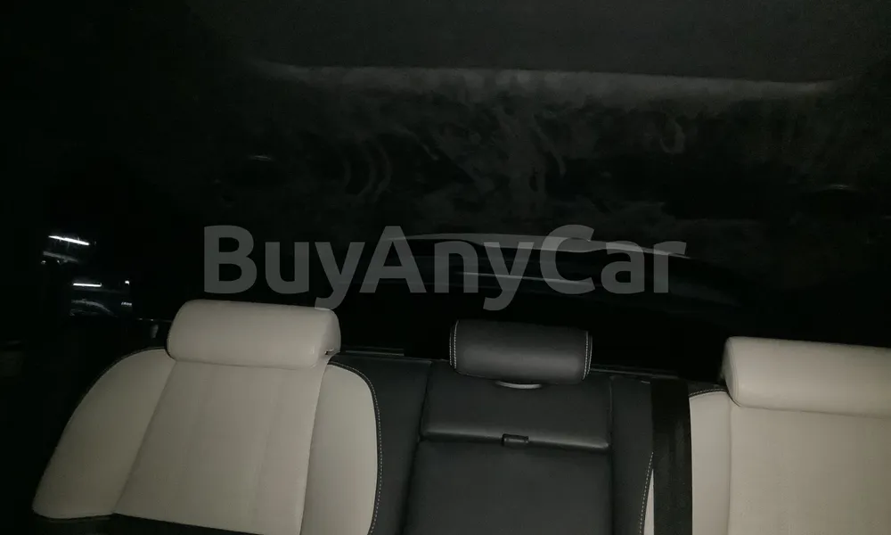 Vehicle photo 8