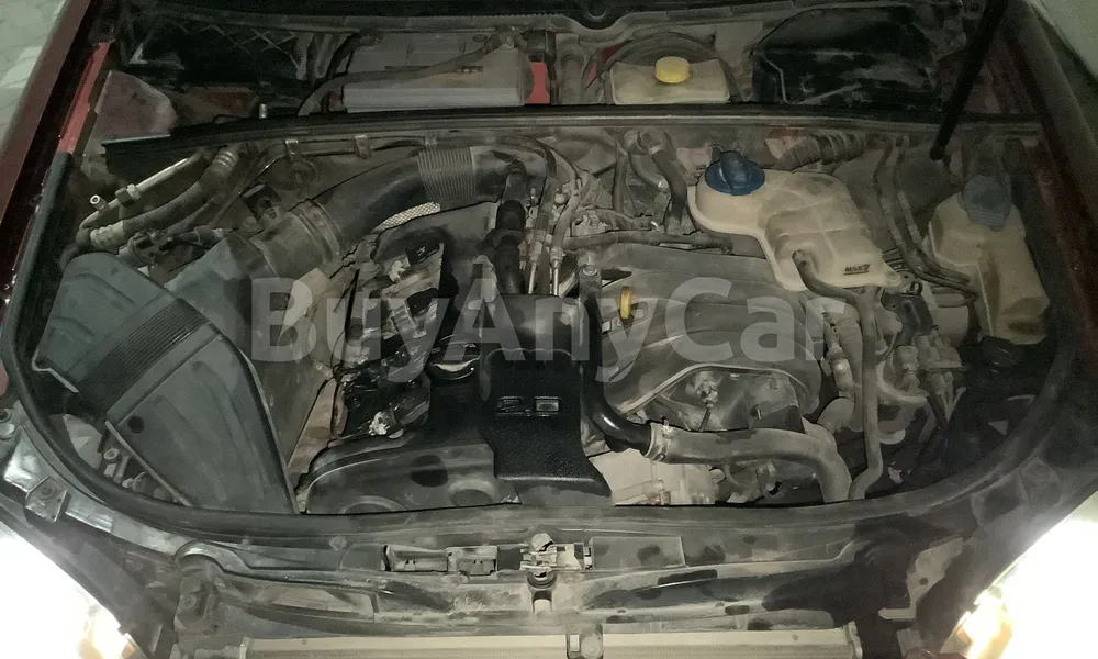 Vehicle photo 6
