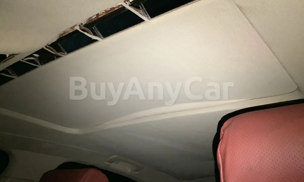 Vehicle photo 9