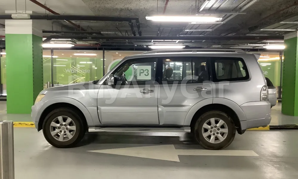Vehicle photo 3