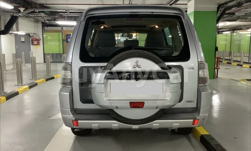 Vehicle photo 2
