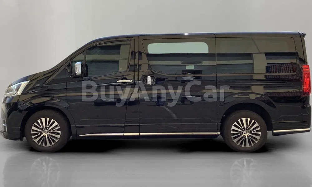 Vehicle photo 4