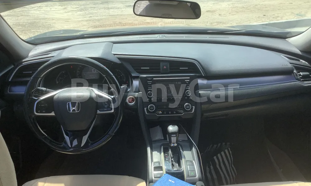 Vehicle photo 8