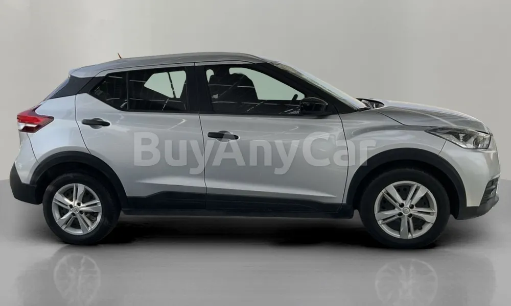 Vehicle photo 3