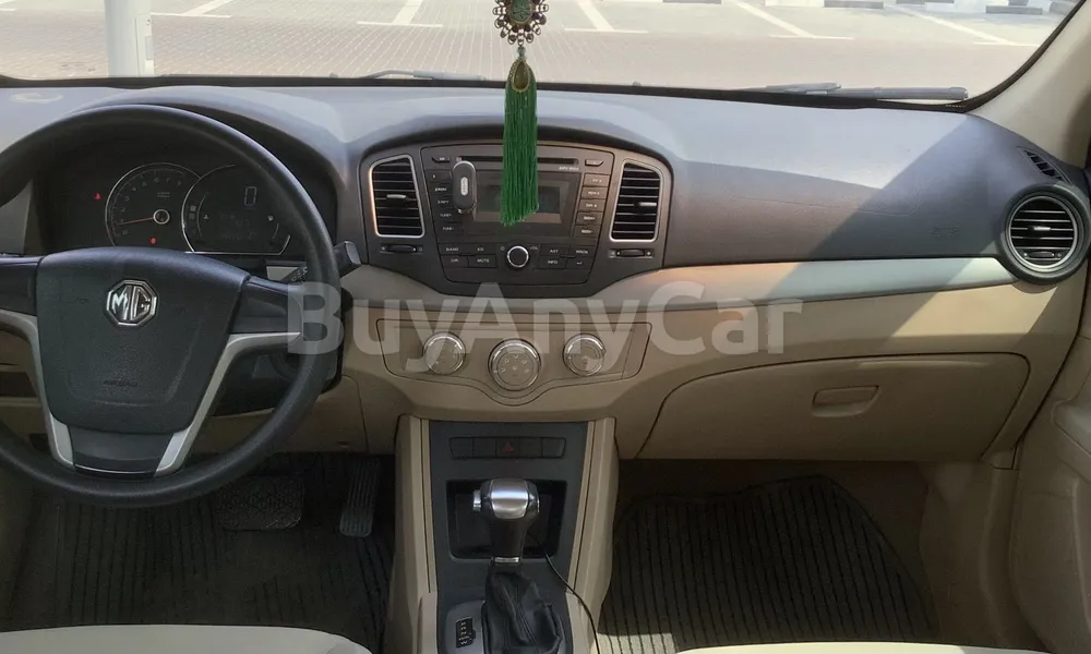 Vehicle photo 8