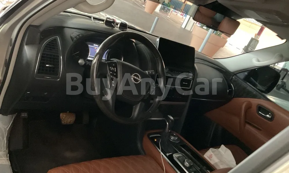 Vehicle photo 9