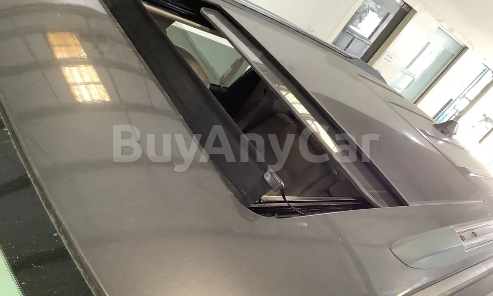 Vehicle photo 5
