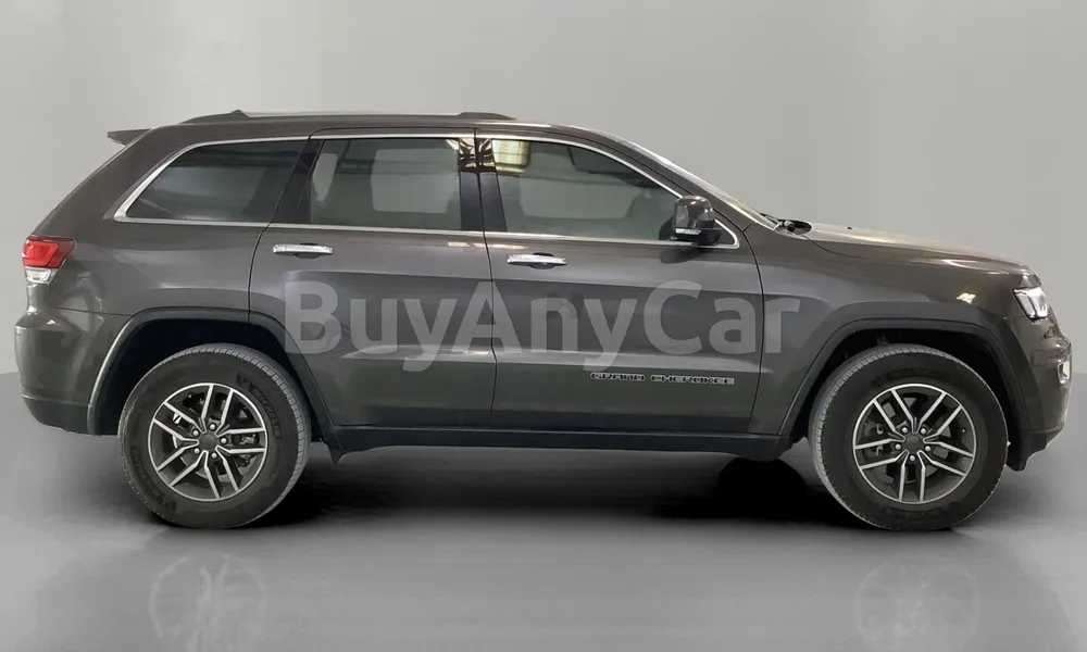 Vehicle photo 3