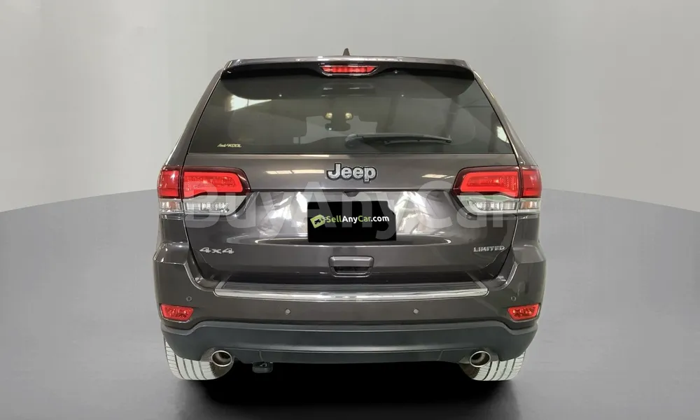 Vehicle photo 2