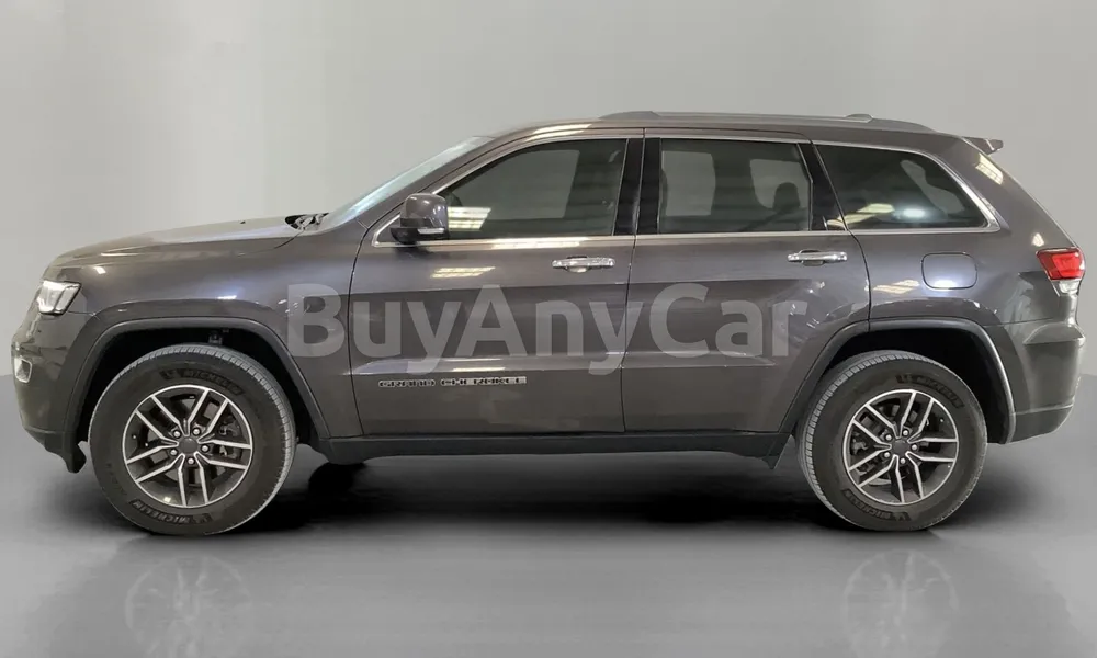 Vehicle photo 4