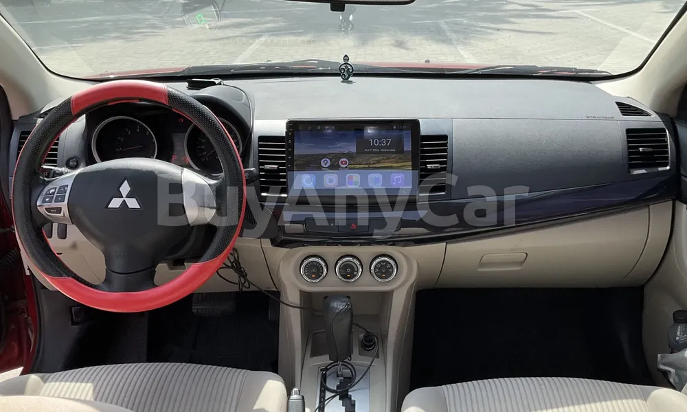 Vehicle photo 8