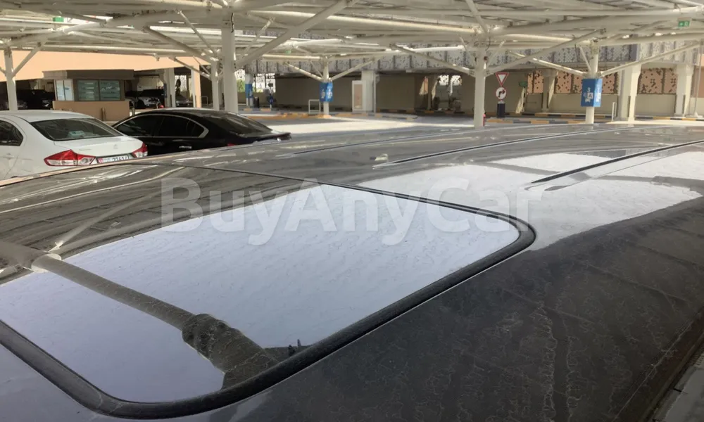Vehicle photo 8
