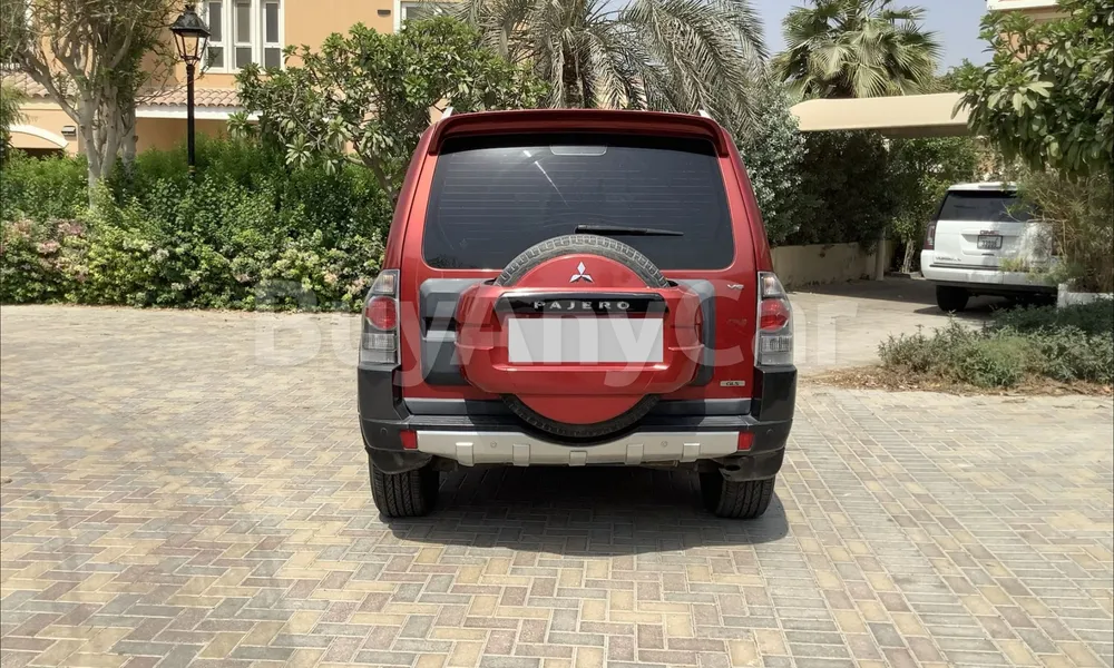 Vehicle photo 2