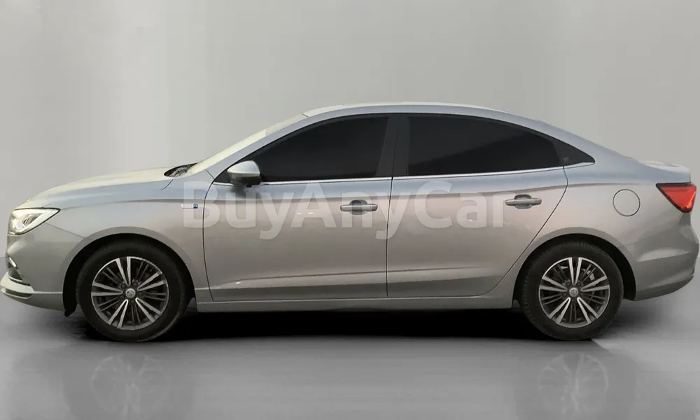 Vehicle photo 3