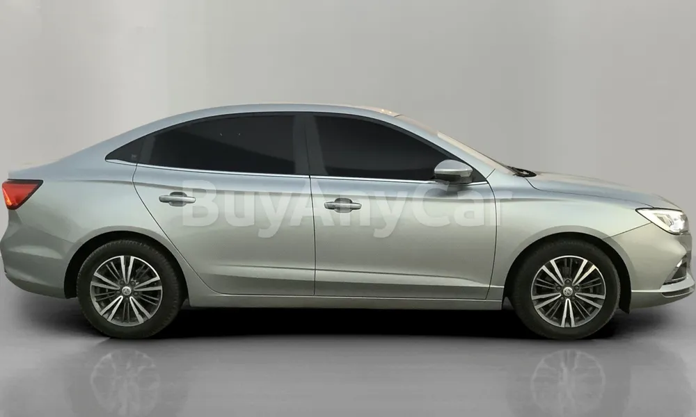 Vehicle photo 4