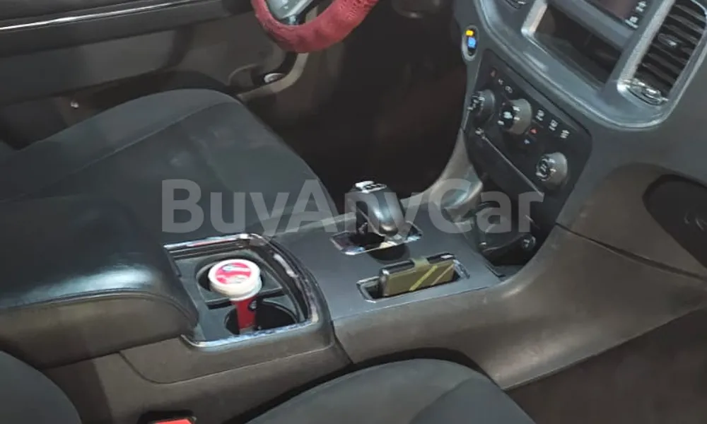 Vehicle photo 5