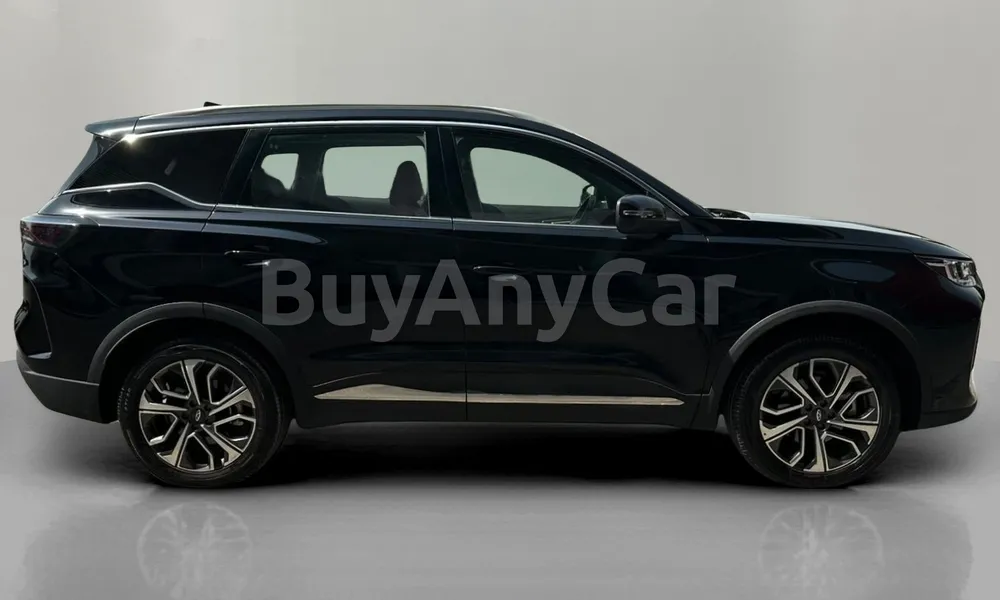 Vehicle photo 3