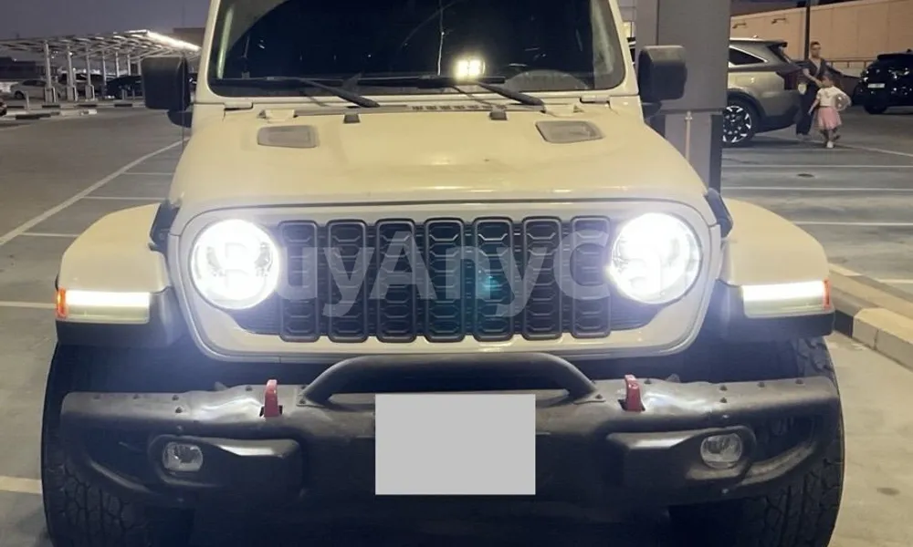 Vehicle photo 1