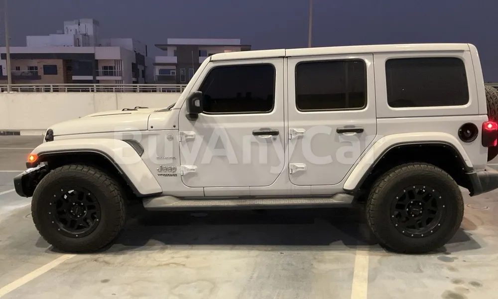Vehicle photo 4
