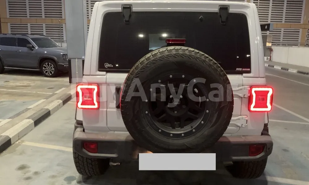 Vehicle photo 2