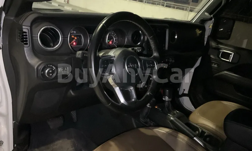 Vehicle photo 8